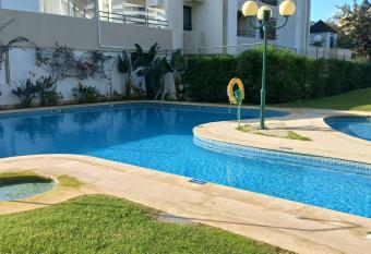 Global Guest Vilamoura has Balcony rooms