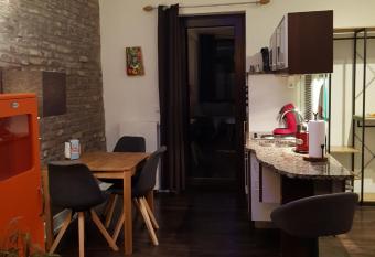 Deutzer Freiheit has Balcony rooms