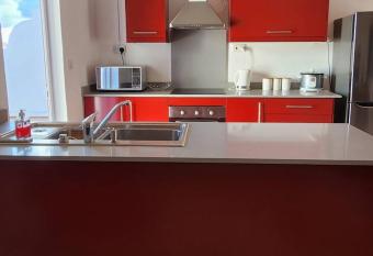 Peaceful holidays in Pereybere has Balcony rooms