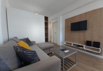 Apart Cid Campeador has rooms with a private hot tub