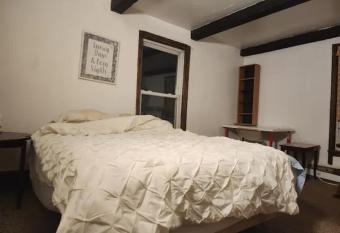 Queen Size Bed & Desk with Massager Chair has Balcony rooms