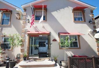 Palms Hotel Fire Island allows 18 year olds to book a room