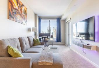 City Centre Retreat - 1BR Condo with Desk has Balcony rooms