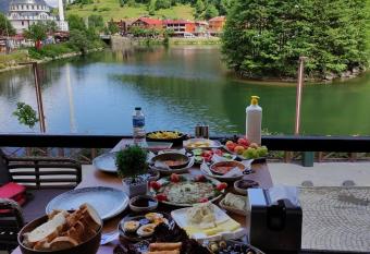 Uzung  l They Are Hotel has Balcony rooms