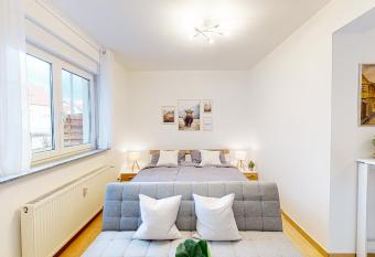 Ferienwohnung VinoDino has Balcony rooms