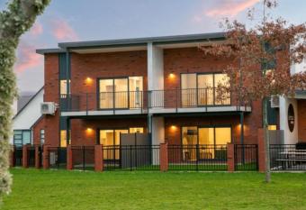Pengover on the Park - 3 has Balcony rooms