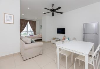 Mansion One Penang has Balcony rooms