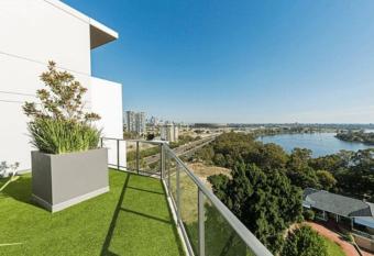 Riverside Gem has Balcony rooms