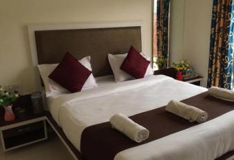 Hotel Maple Inn, Patna has Smoking/Balcony rooms