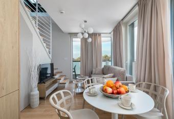 Jantar Apartamenty - Luxury Penthouse Lighthouse has Balcony rooms