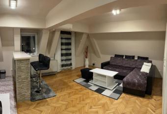 Vale s apartment allows 18 year olds to book a room