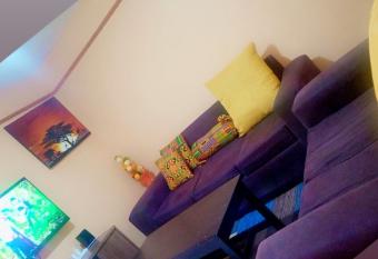 Sassy s Hub has Balcony rooms