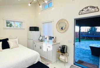 The Suite Spot has rooms with a private hot tub