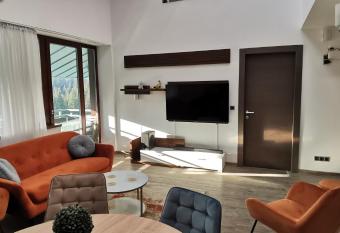 Forest View Silver M B34 Poiana Brasov allows 18 year olds to book a room