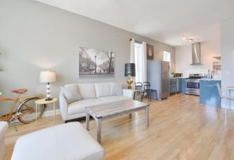 72 3bd 1bath With Parking In The Grove allows 18 year olds to book a room