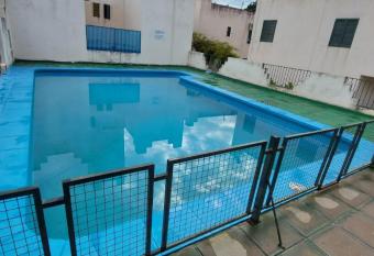 Castillo Del Lago - Carlos Paz - D16 allows 18 year olds to book a room