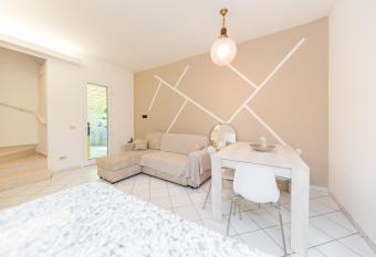 Villetta Belgrado has Balcony rooms