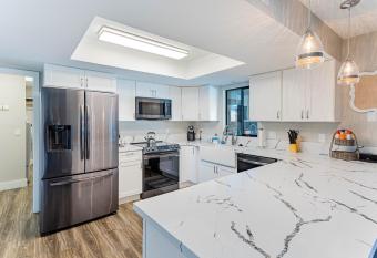 Lake House Retreat allows 18 year olds to book a room