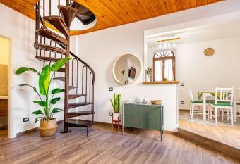 Centro storico Sciacca - Casa Di Pisa has Balcony rooms