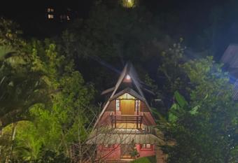 El campo de jarabacoa has Balcony rooms