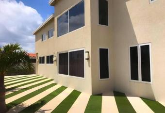 MAISON BLANCHE Your Paradise Exclusive Villa has Balcony rooms