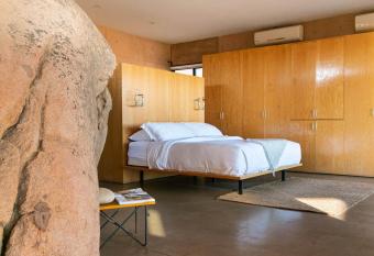 Villa Garven allows 18 year olds to book a room