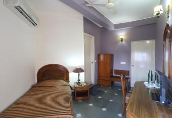 Bed & Breakfast has Smoking/Balcony rooms