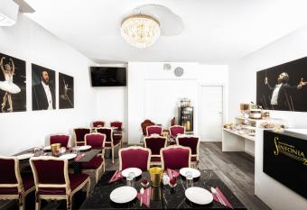 Sinfonia 23 has Balcony rooms