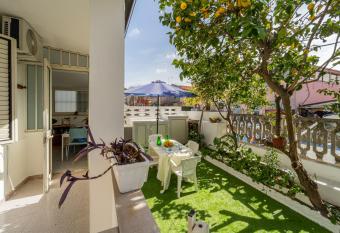 Monolocale Gio has Balcony rooms