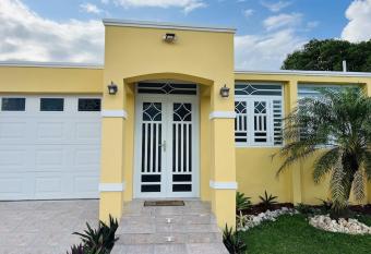 Family House Get-Away near San Juan/Luquillo/Yunque has Balcony rooms