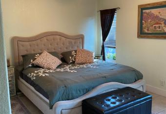 Sunrise, Room with private bathroom allows 18 year olds to book a room