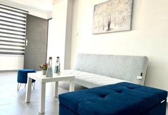 Apartamento Muy Cerca al R  o allows 18 year olds to book a room