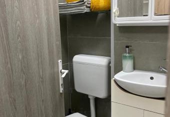 Garsoniera allows 18 year olds to book a room