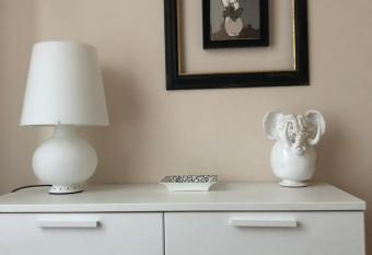 Romantico soggiorno savonese allows 18 year olds to book a room