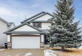 Cozy Home on the route to Baff. has Balcony rooms