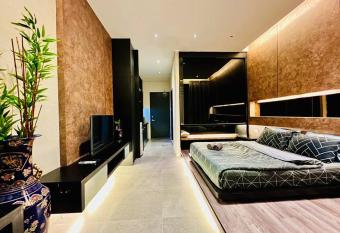 Montana Suites 3, Empire Damansara allows 18 year olds to book a room