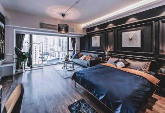 Lansho B&B Luohu Harbor Island Branch allows 18 year olds to book a room