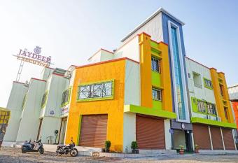 Jaydeep Executive has Smoking rooms