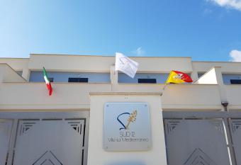 Villette pochi passi dalla spiaggia has Balcony rooms