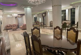 fancy 3 bedrooms apartment for rent in a sheikh zayed compound has rooms with a private hot tub