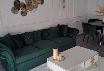 Apartament Irina has Balcony rooms