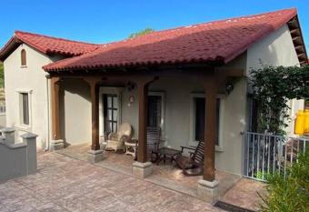 Casa Dulce Vida Gran Pacifica Resort allows 18 year olds to book a room