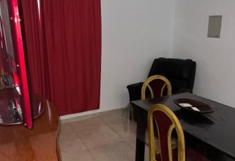 AMELIA APARTMENT - AMOBLADOS CON TODOS LOS SERVICIOS allows 18 year olds to book a room