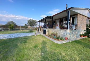 HOUSE BTS(BY.THE.SEA) has Balcony rooms