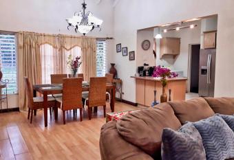 Comfort West - Spacious home in a great location has Balcony rooms