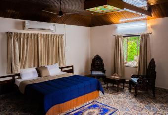 Goan Heritage Villa near Baga & Calangute, free parking & Wi-Fi has Balcony rooms