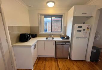 The Entrance & Shelly Beach Holiday House allows 18 year olds to book a room