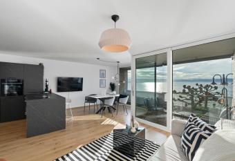 ANYTIME - Apartments an der Uferpromenade allows 18 year olds to book a room