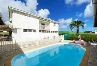 Villa de 2 chambres avec piscine privee jardin clos et wifi a Le Robert a 1 km de la plage has Balcony rooms