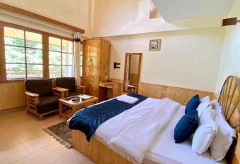 Purnima Hotel -Mountain & River View has Balcony rooms